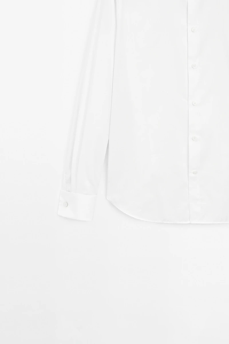 Slim fit cotton shirt with double cuffs
