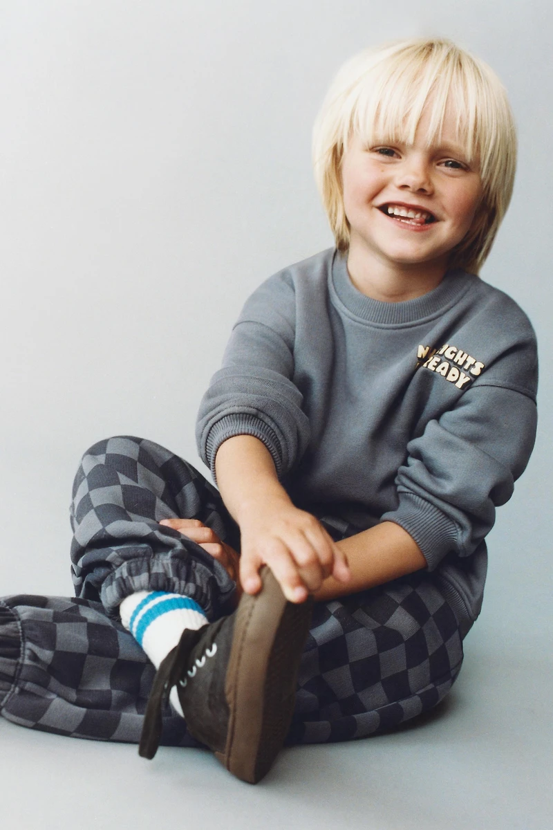 CHECKERBOARD SWEATSHIRT AND PANTS JOGGING SET