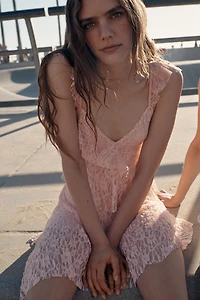 RUFFLED LACE DRESS