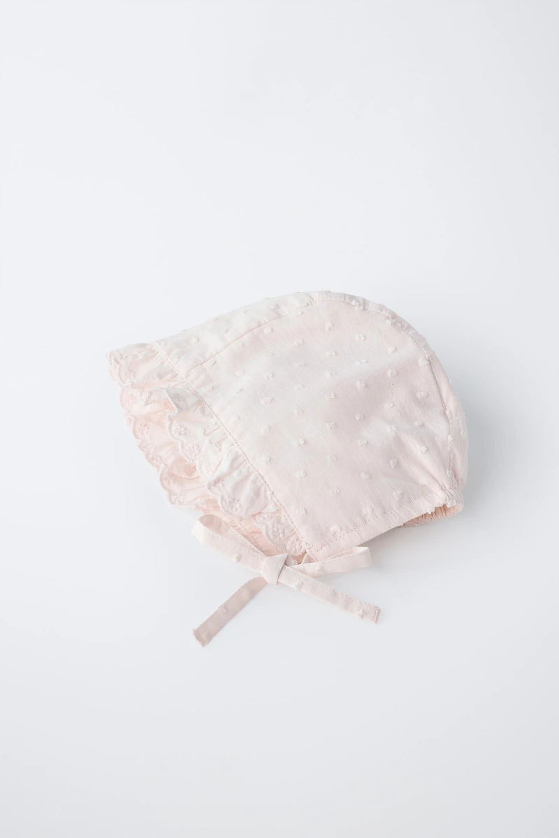 RUFFLED DOTTED MESH BONNET