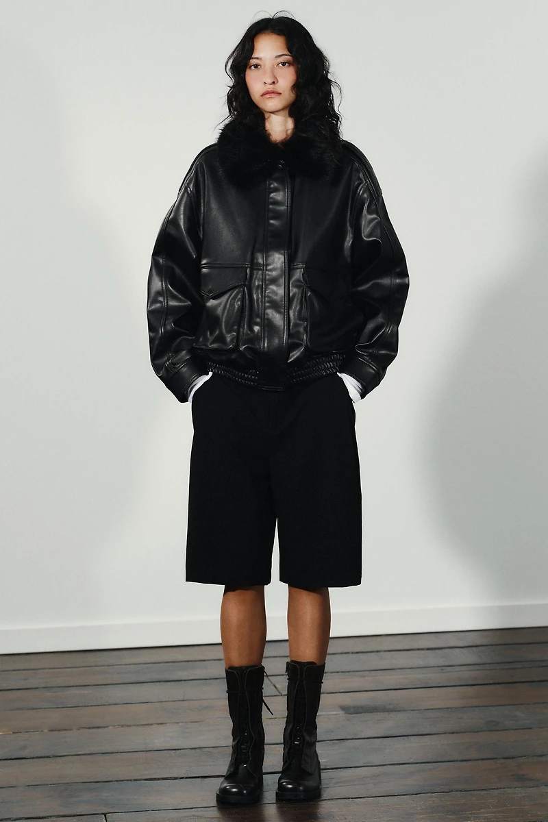 DETACHABLE FAUX FUR COLLAR JACKET