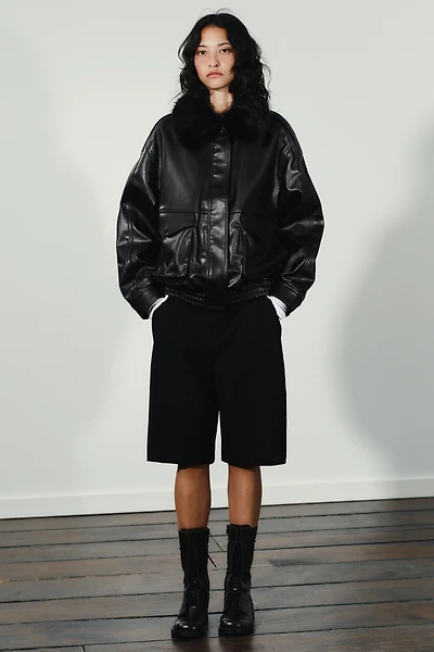 DETACHABLE FAUX FUR COLLAR JACKET