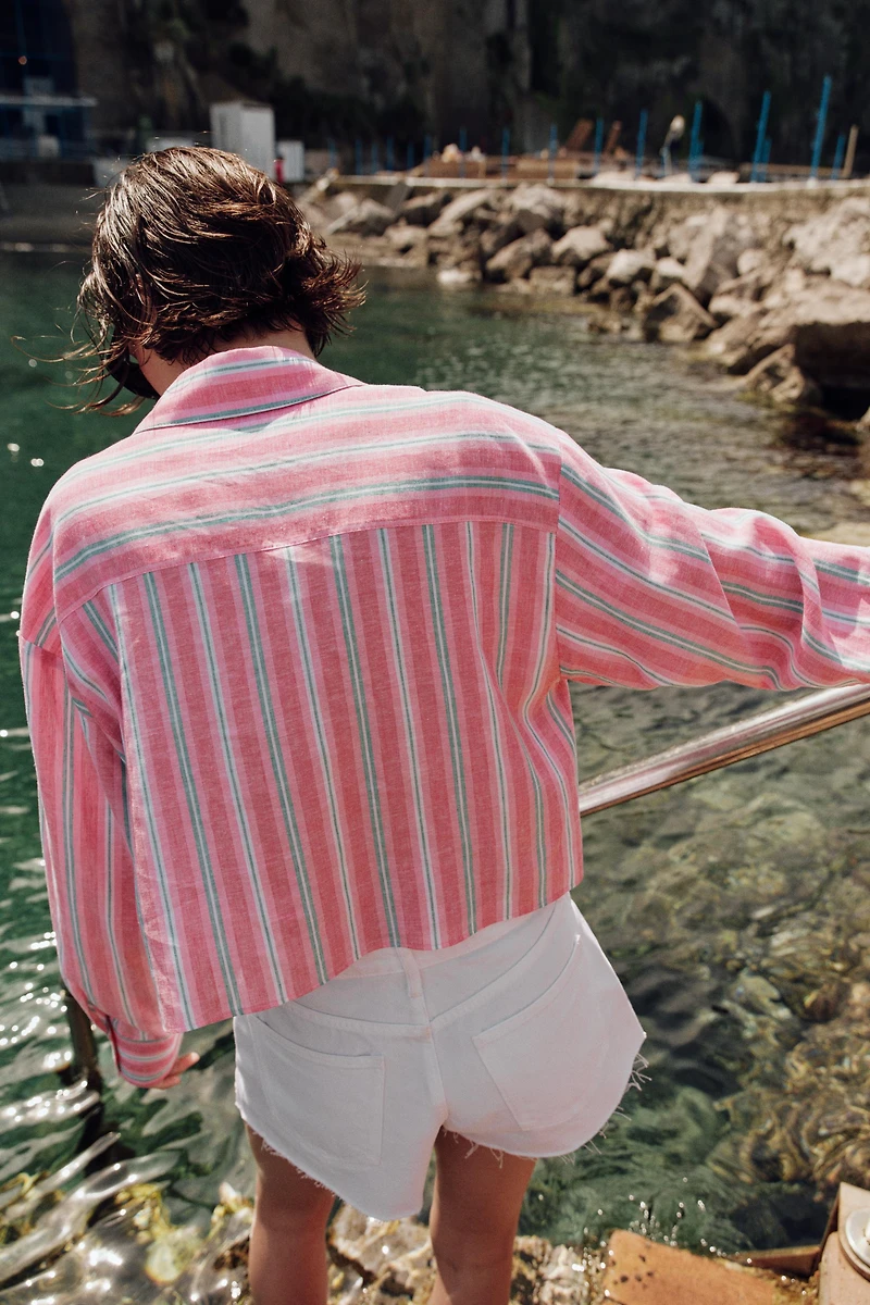 CHEMISE COURTE À RAYURES ET DENTELLE
