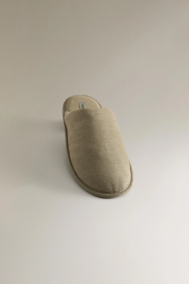 LINEN SLIPPERS