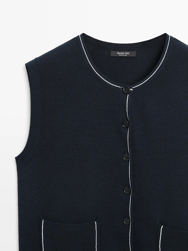 Knit vest with pocket details