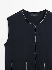Knit vest with pocket details