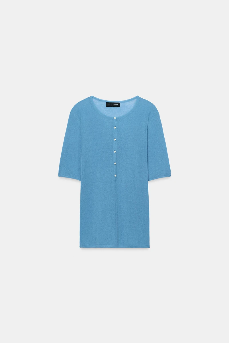 BUTTONED KNIT TOP