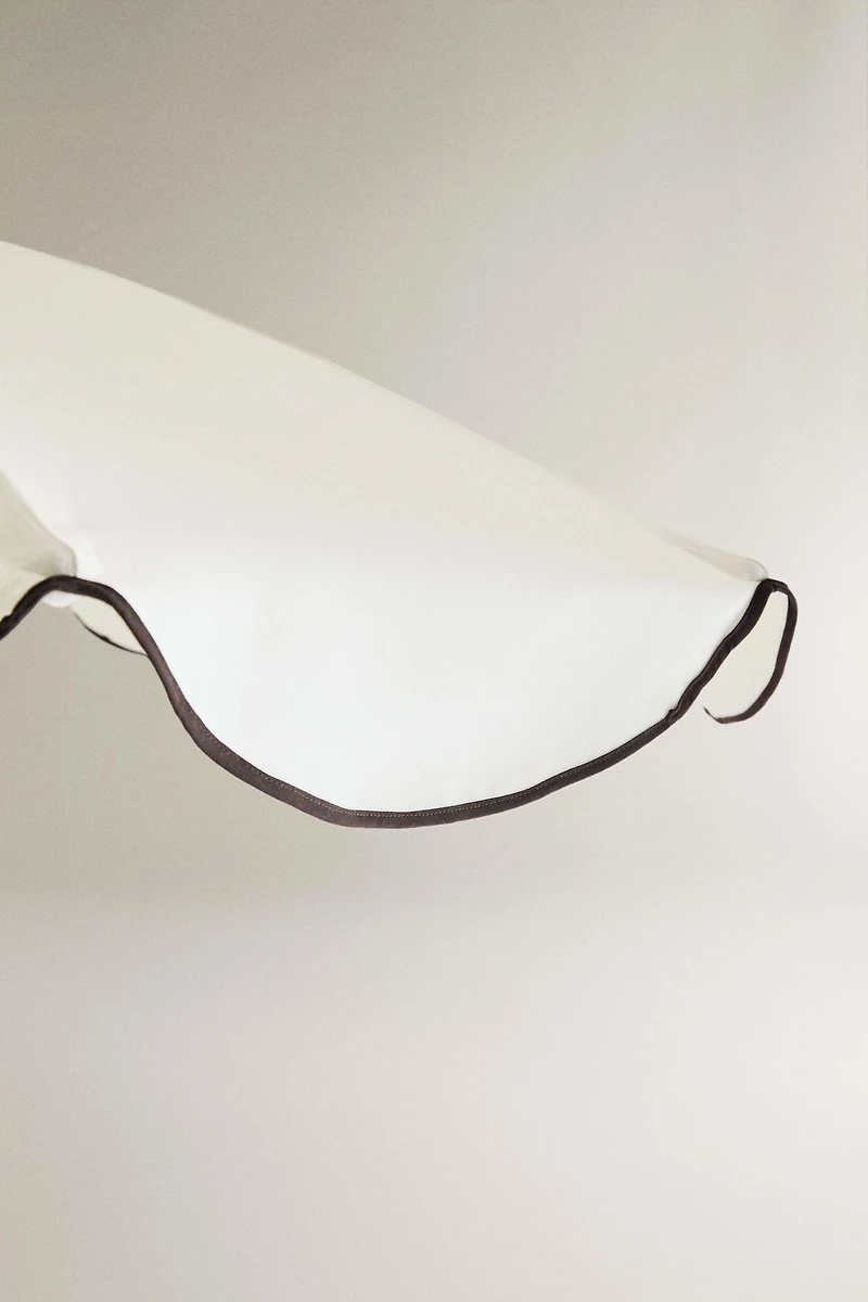 CONTRAST-EDGE BEACH UMBRELLA (ø 160CM)