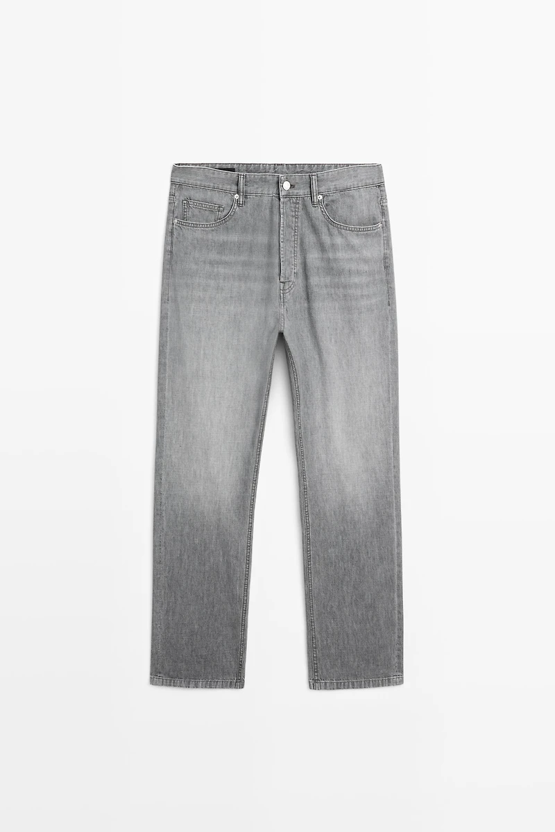 Lightweight straight-leg jeans