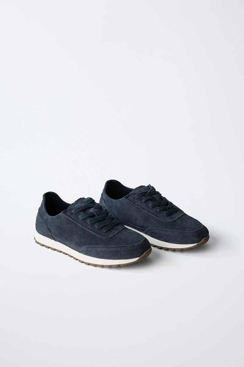 BASKETS EN CUIR