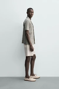 REGULAR FIT SEERSUCKER TEXTURED SHIRT