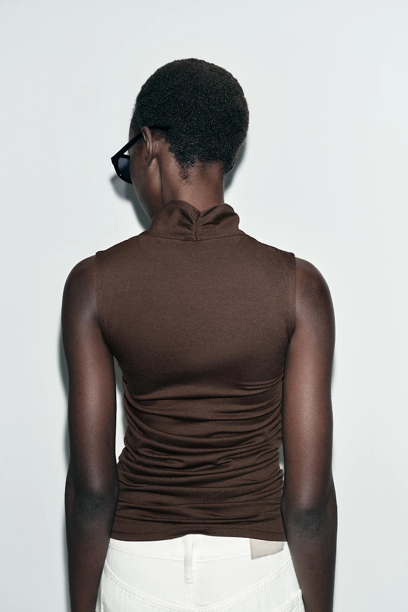 DRAPED RUCHED TOP