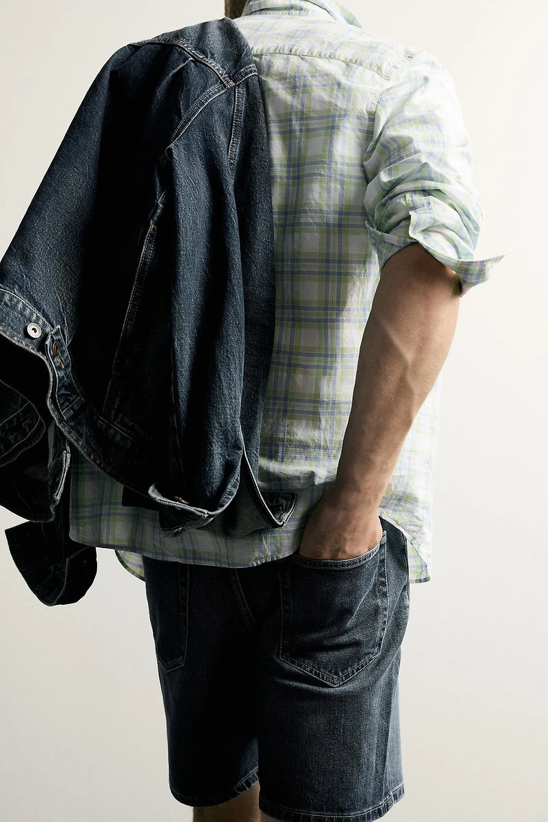 REGULAR FIT DENIM SHORTS