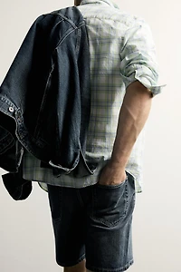 REGULAR FIT DENIM SHORTS