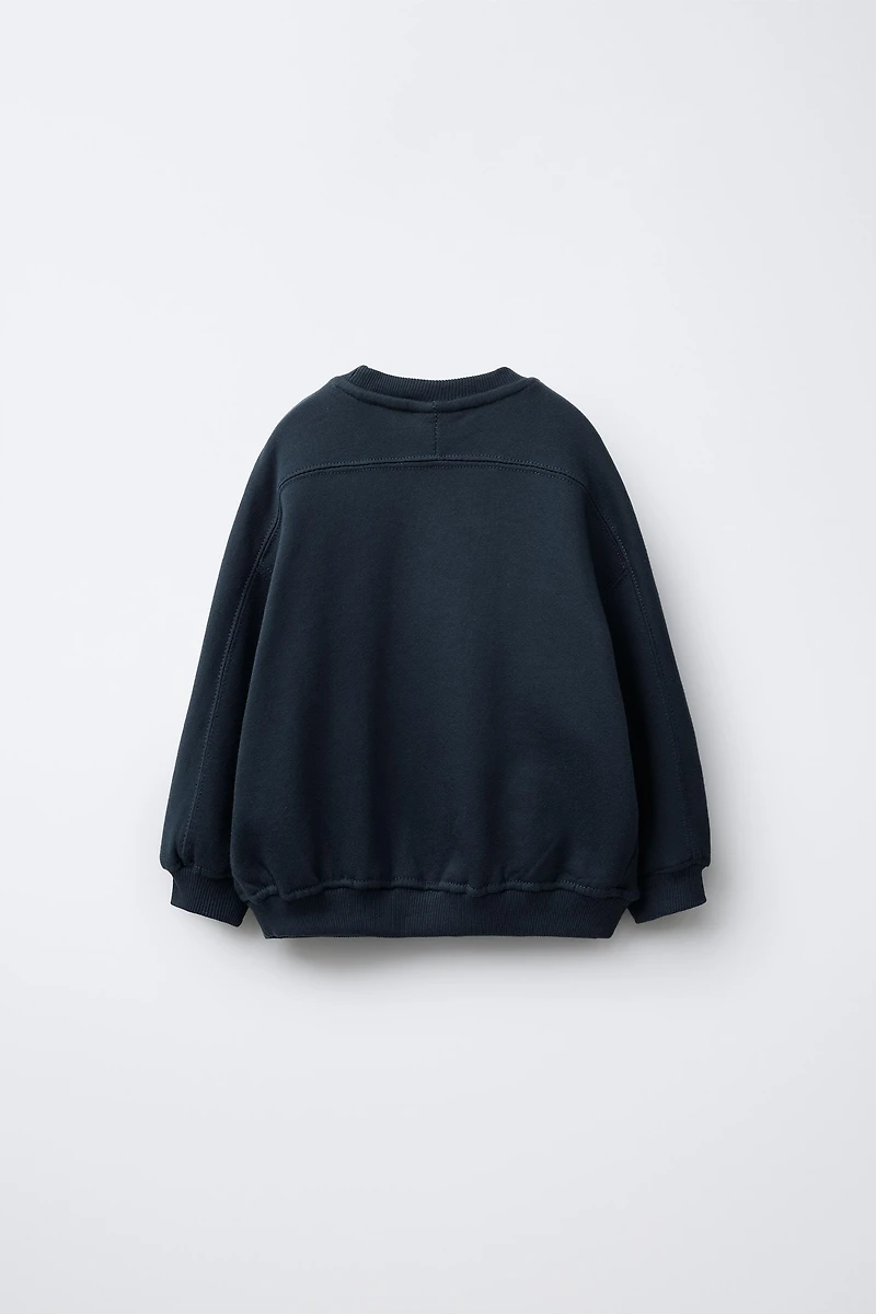 TEXT PATCH SWEATSHIRT