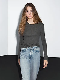 Pull laine en maille côtelée