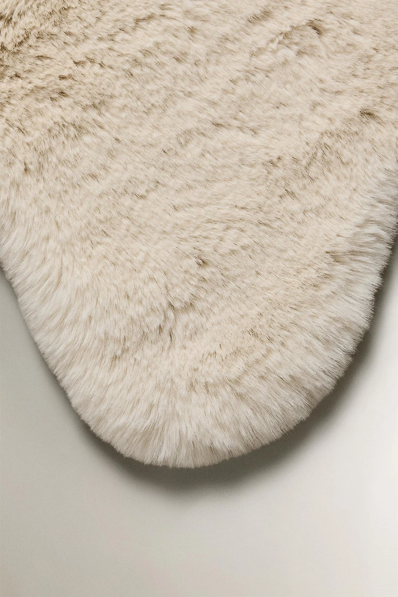 IRREGULAR FUZZY SMALL AREA RUG