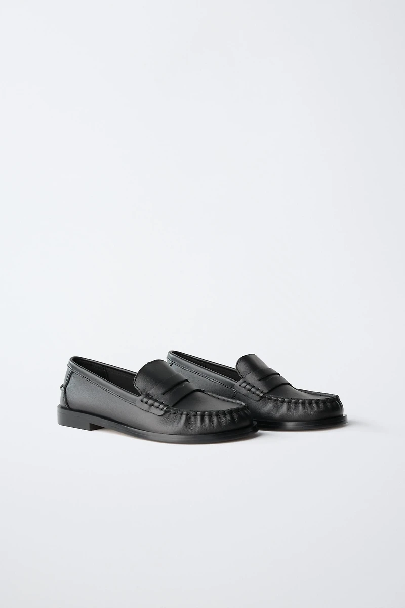 LEATHER LOAFERS