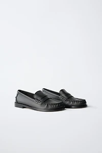 LEATHER LOAFERS