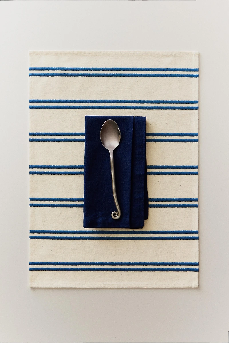 EMBROIDERED STRIPE PLACEMAT