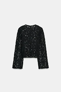 SHOULDER PAD LACE TOP