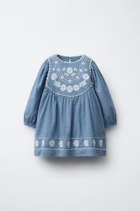 EMBROIDERED FLORAL DRESS