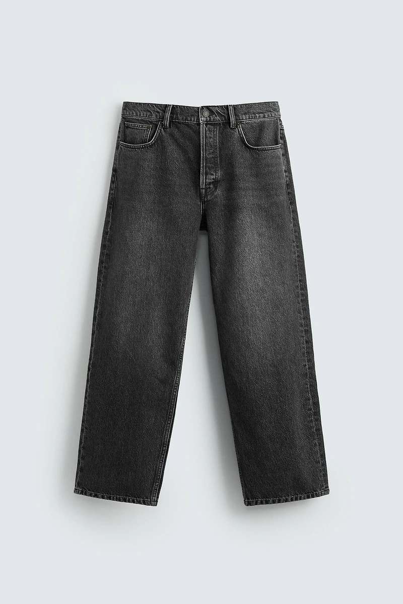 STRAIGHT FIT JEANS