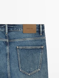 Straight-leg jeans