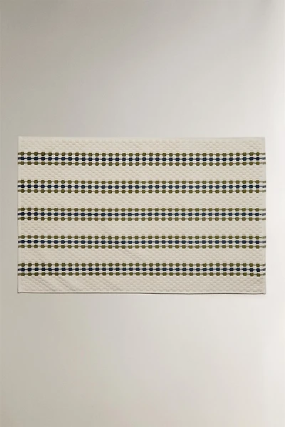 GEOMETRIC TEXTURED BATH MAT