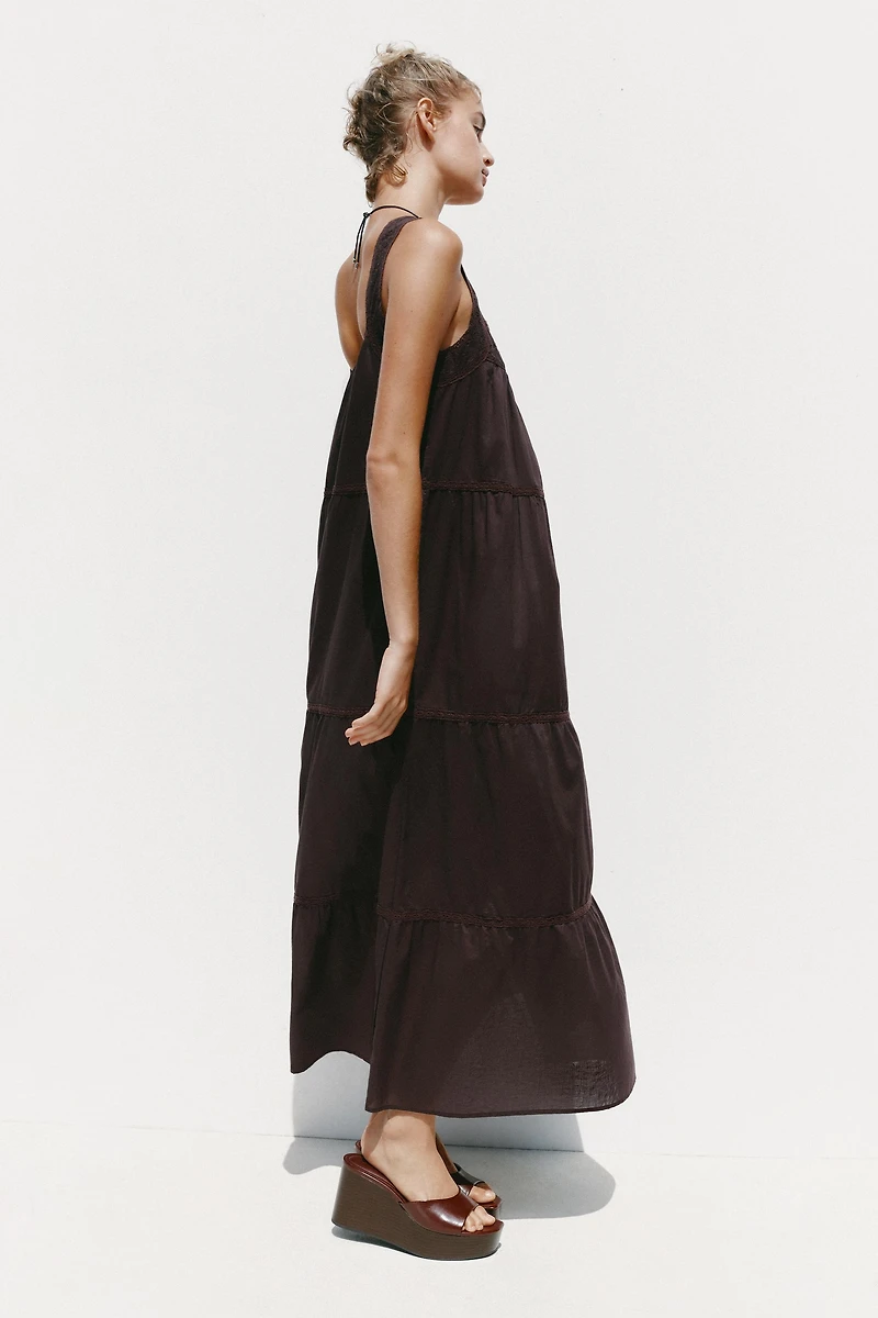 ROBE BRODERIES DENTELLE