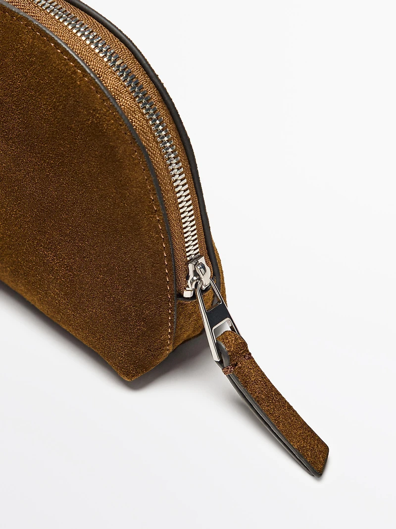 Petite trousse de toilette en croûte de cuir