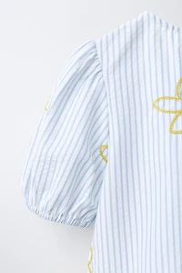 BLOUSE À RAYURES ET BRODERIES