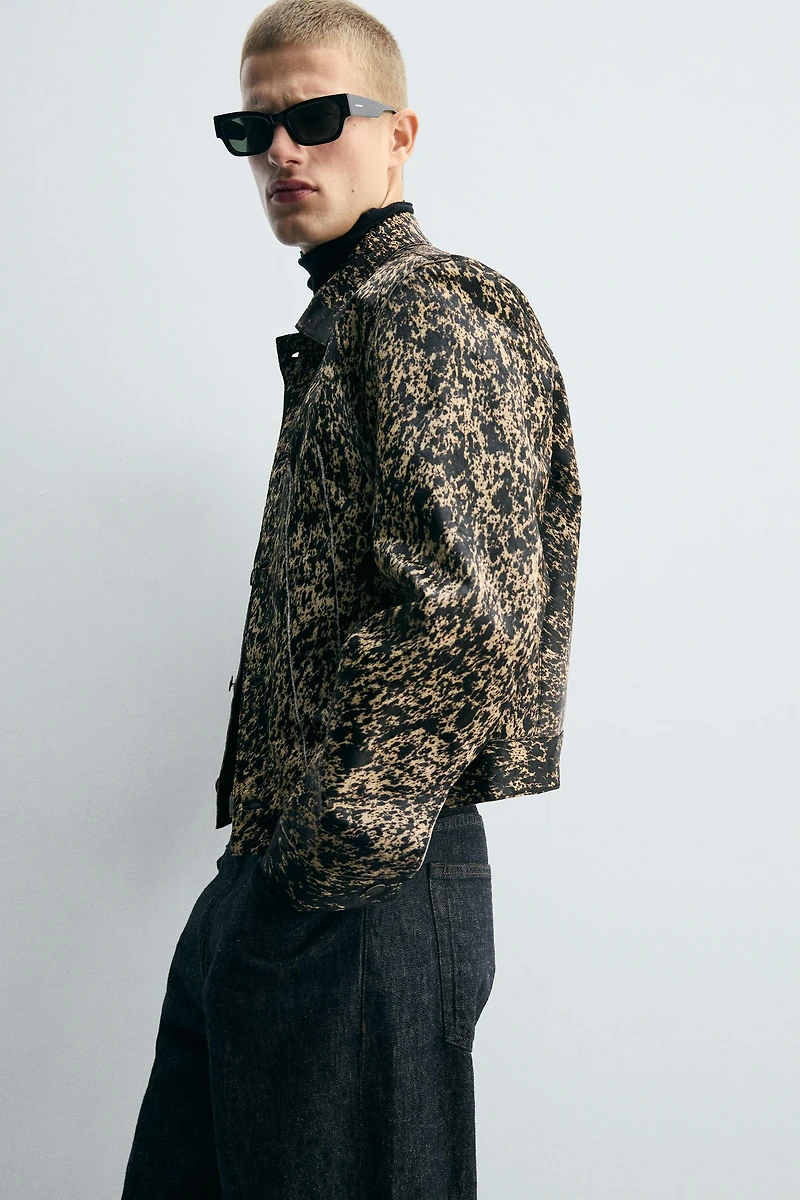 VESTE EN CUIR EFFET FOURRURE IMPRIMÉ