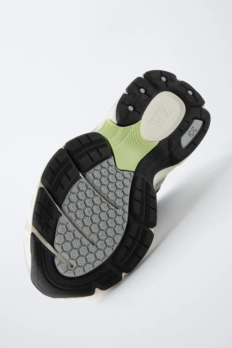 MESH SNEAKERS