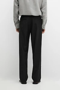 Relaxed fit 100% wool trousers