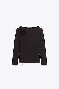 VOLUMINOUS FLOWER T-SHIRT