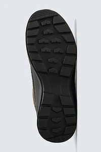 LEATHER TREK SNEAKERS