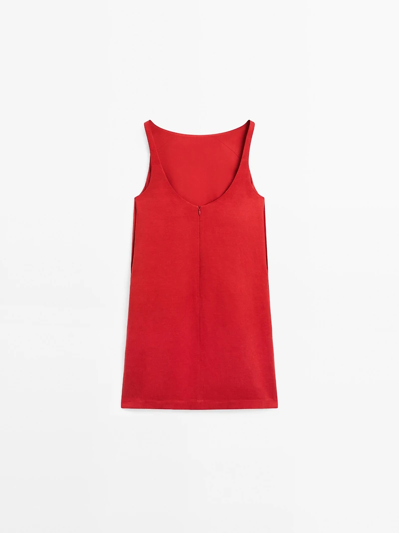 Short linen blend dress with low-cut back