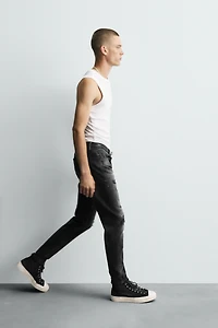 RIPPED SKINNY FIT JEANS