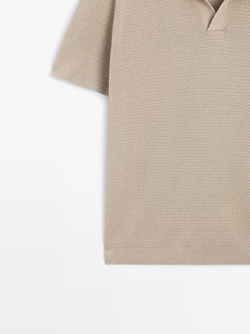 Textured knit V-neck polo shirt