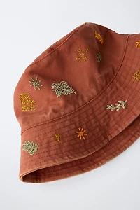 EMBROIDERED BUCKET HAT