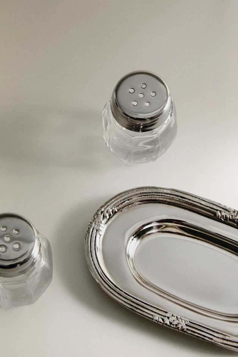 ENSEMBLE SALIÈRE ET POIVRIÈRE PLATEAU