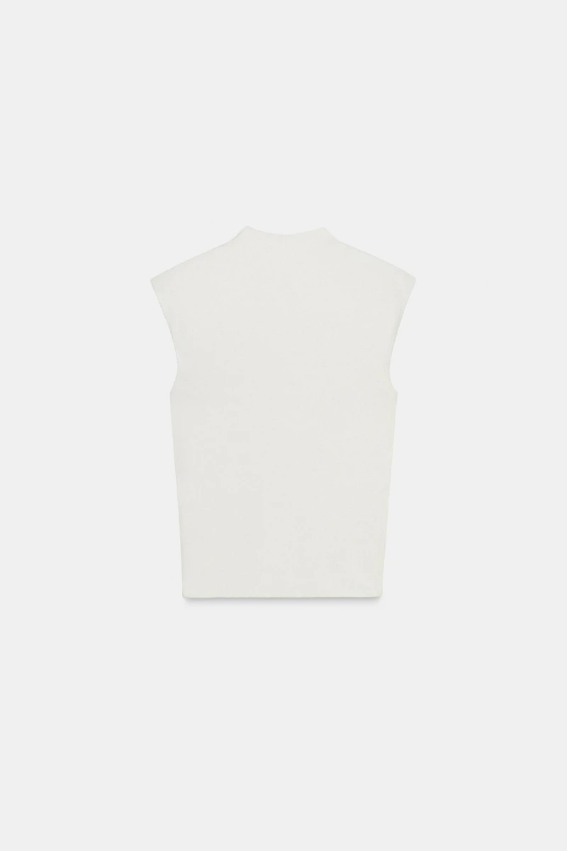 EMBOSSED FLORAL JEWEL TOP