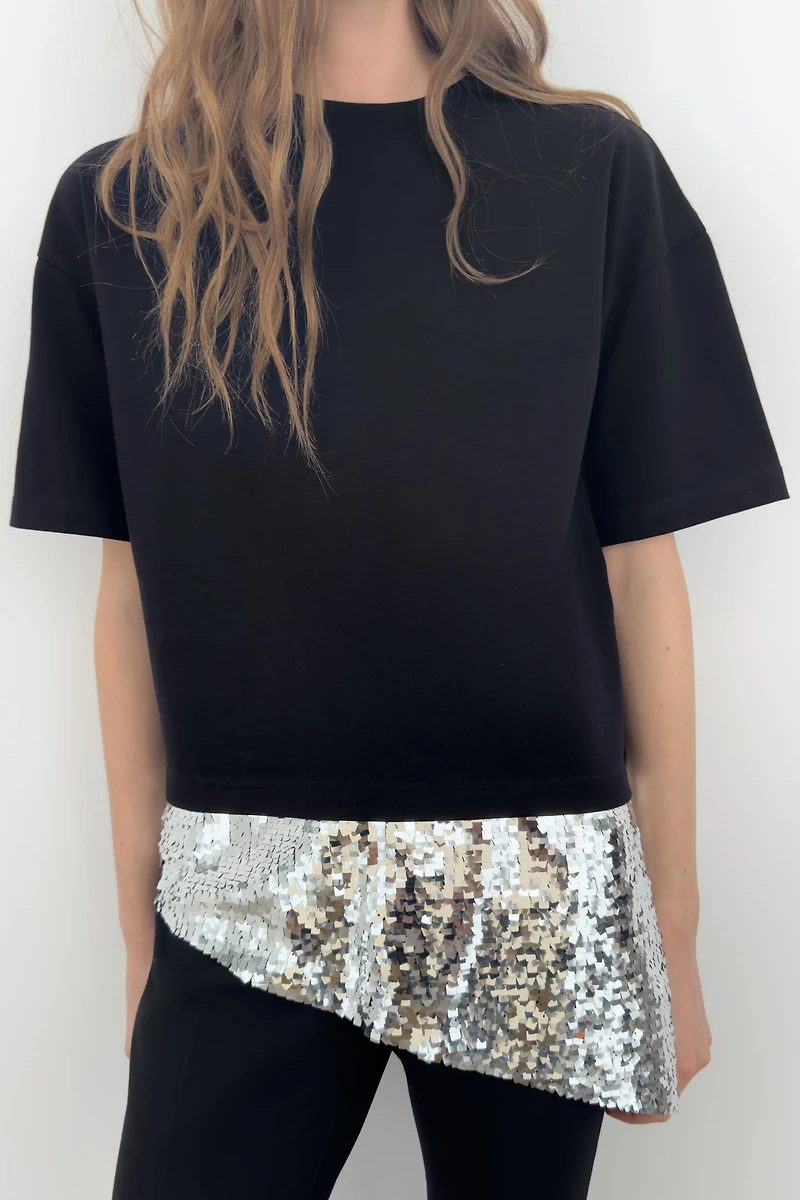 ASYMMETRIC SEQUIN T-SHIRT