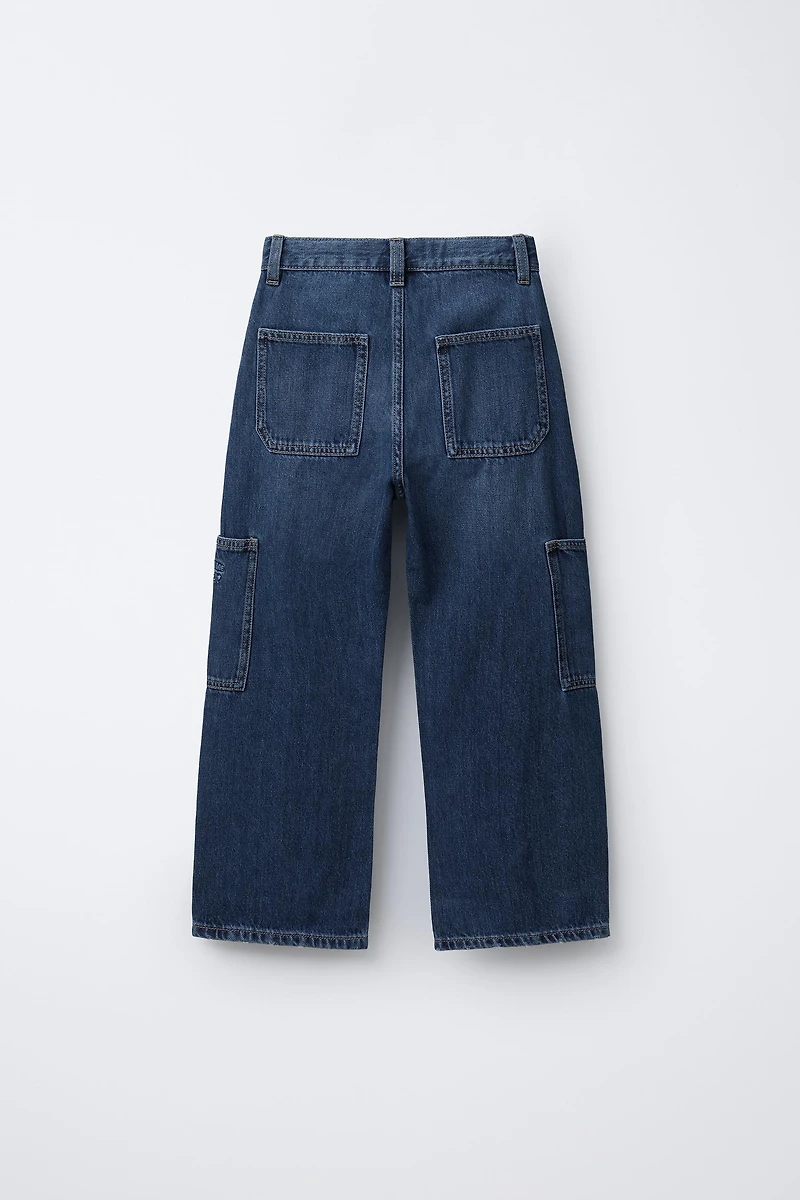 EMBROIDERED POCKET BARREL JEANS