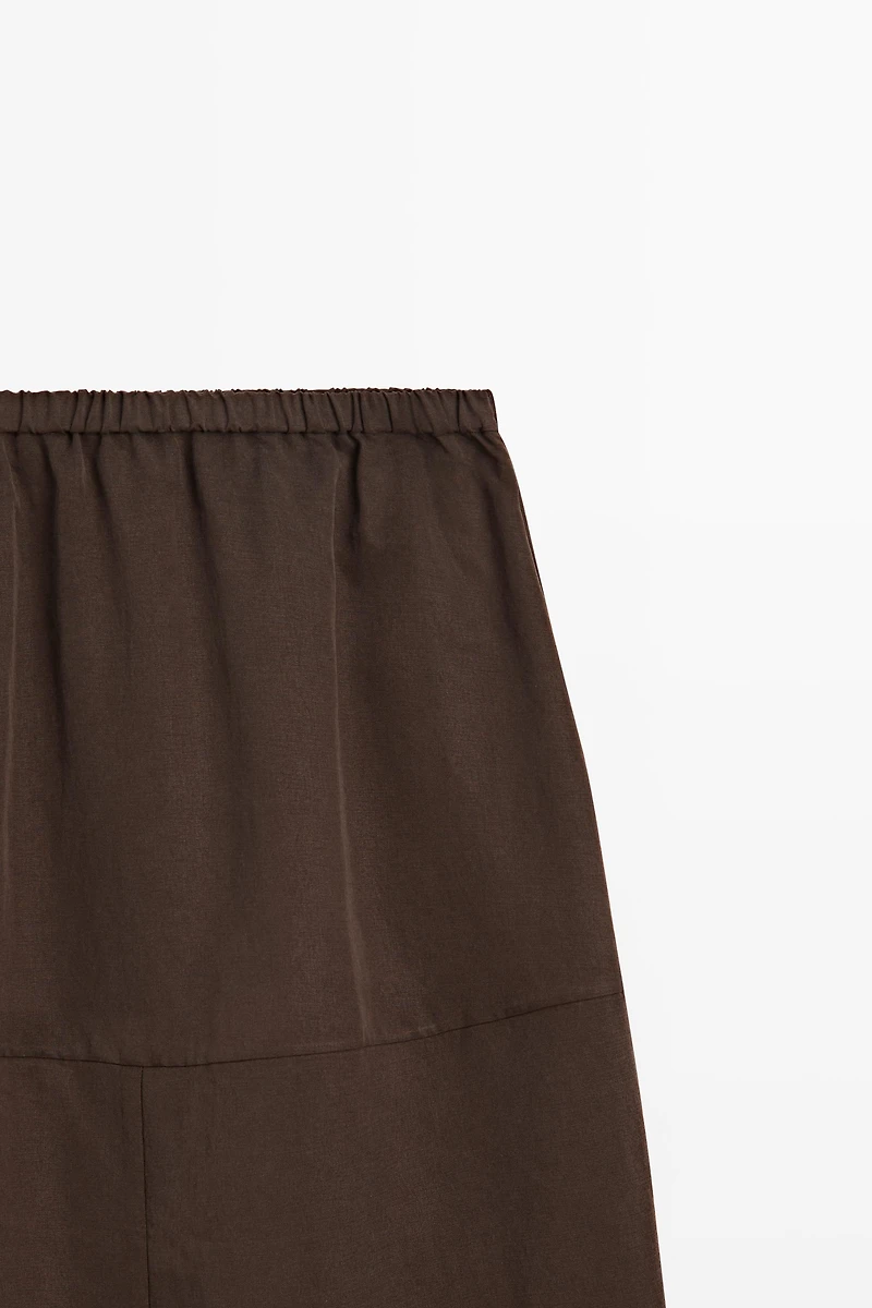 Flowing midi skirt with drawstring
