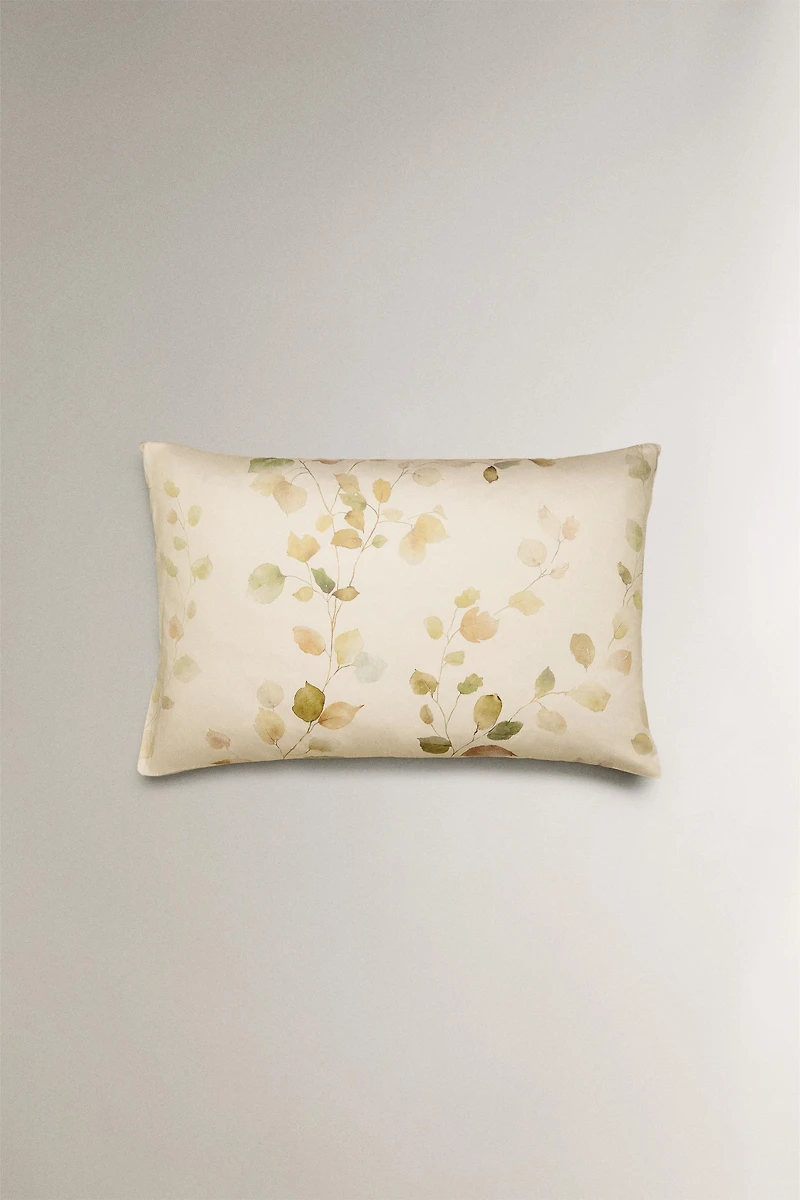 SATEEN PILLOWCASE WITH LEAF PRINT