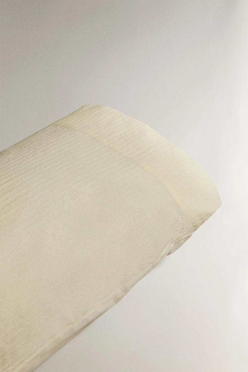 TEXTURED PILLOWCASE