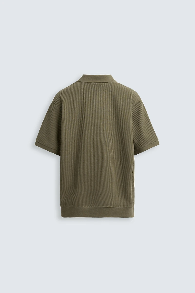 VERTICAL TEXTURED POLO