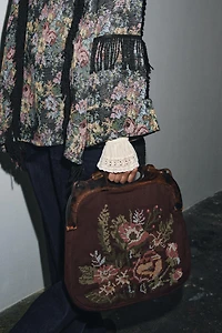 FLORAL EMBROIDERED BAG WITH TORTOISESHELL HANDLE